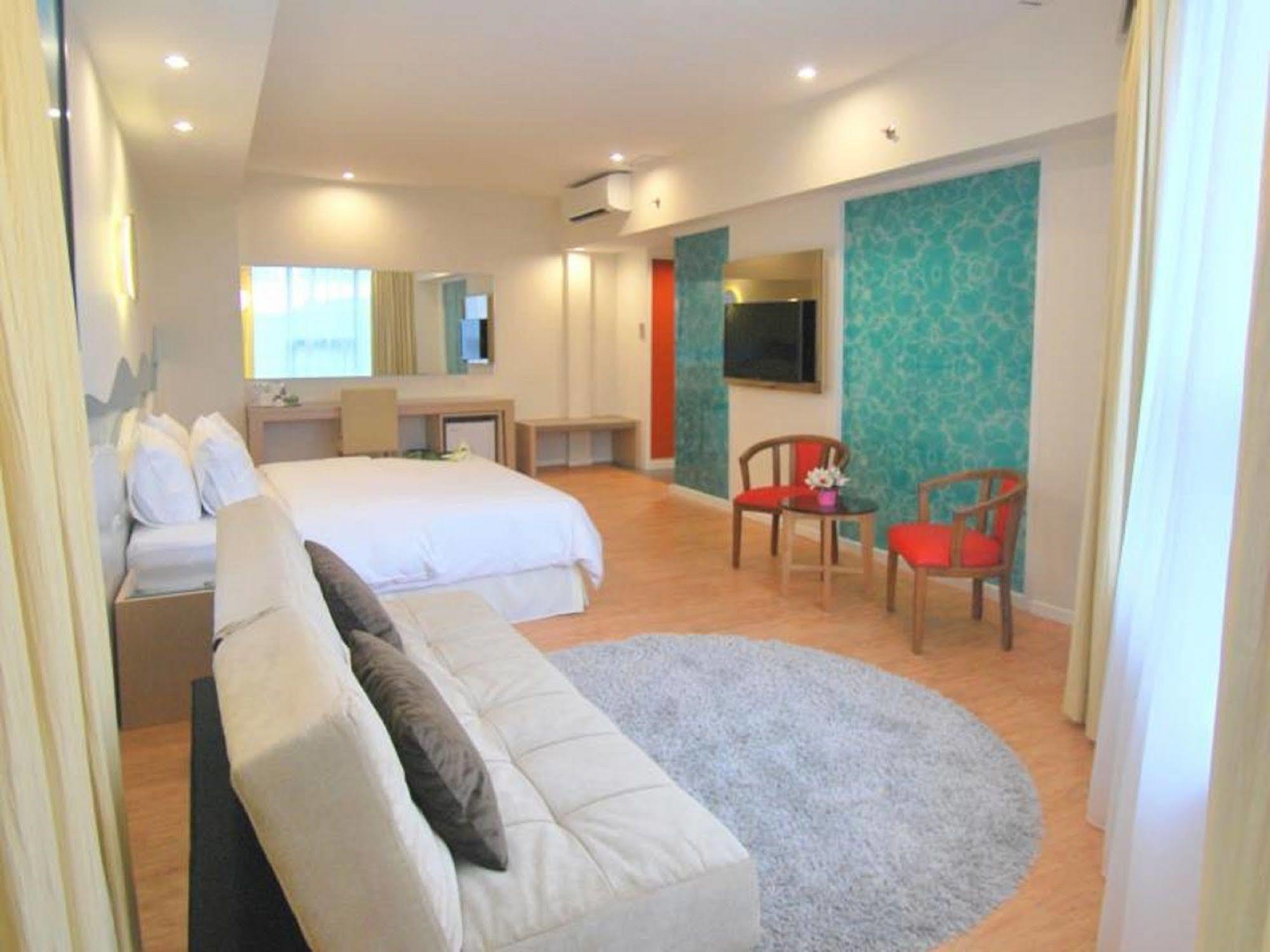 Oceania Hotel Kota Kinabalu Eksteriør bilde